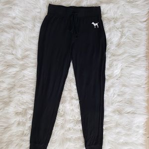 2 for 16 VS joggers size xs
